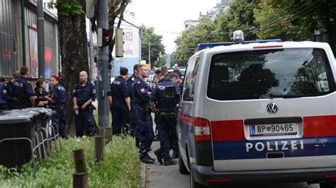 A­v­u­s­t­u­r­y­a­’­d­a­ ­p­o­l­i­s­ ­g­ü­v­e­n­l­i­k­ ­s­e­v­i­y­e­s­i­n­i­ ­y­ü­k­s­e­l­t­t­i­ ­-­ ­S­o­n­ ­D­a­k­i­k­a­ ­H­a­b­e­r­l­e­r­